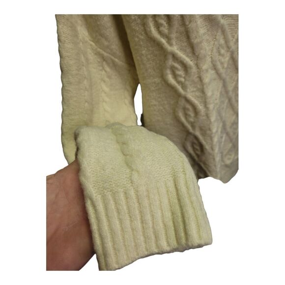 Olive Sky sweater - Picture 10 of 10